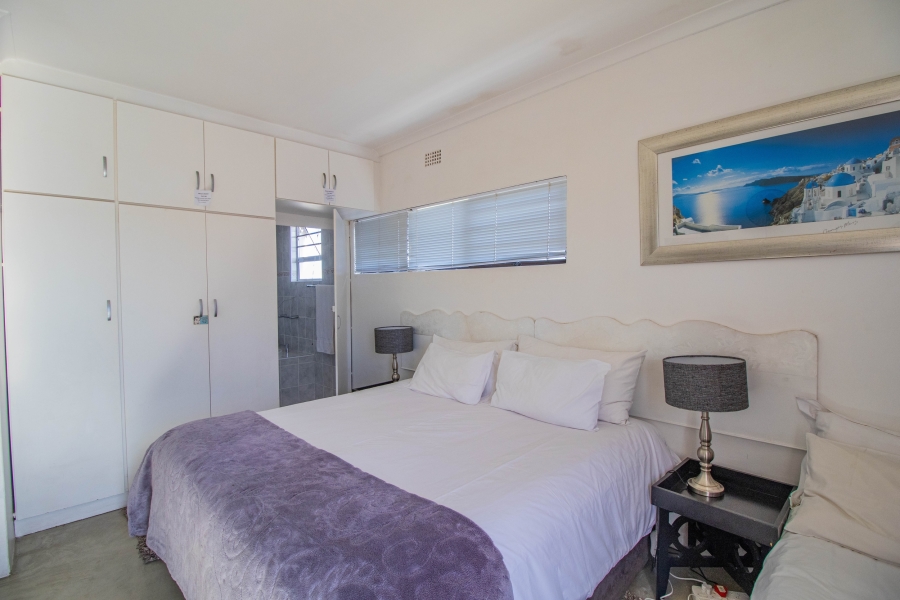 8 Bedroom Property for Sale in Country Club Western Cape